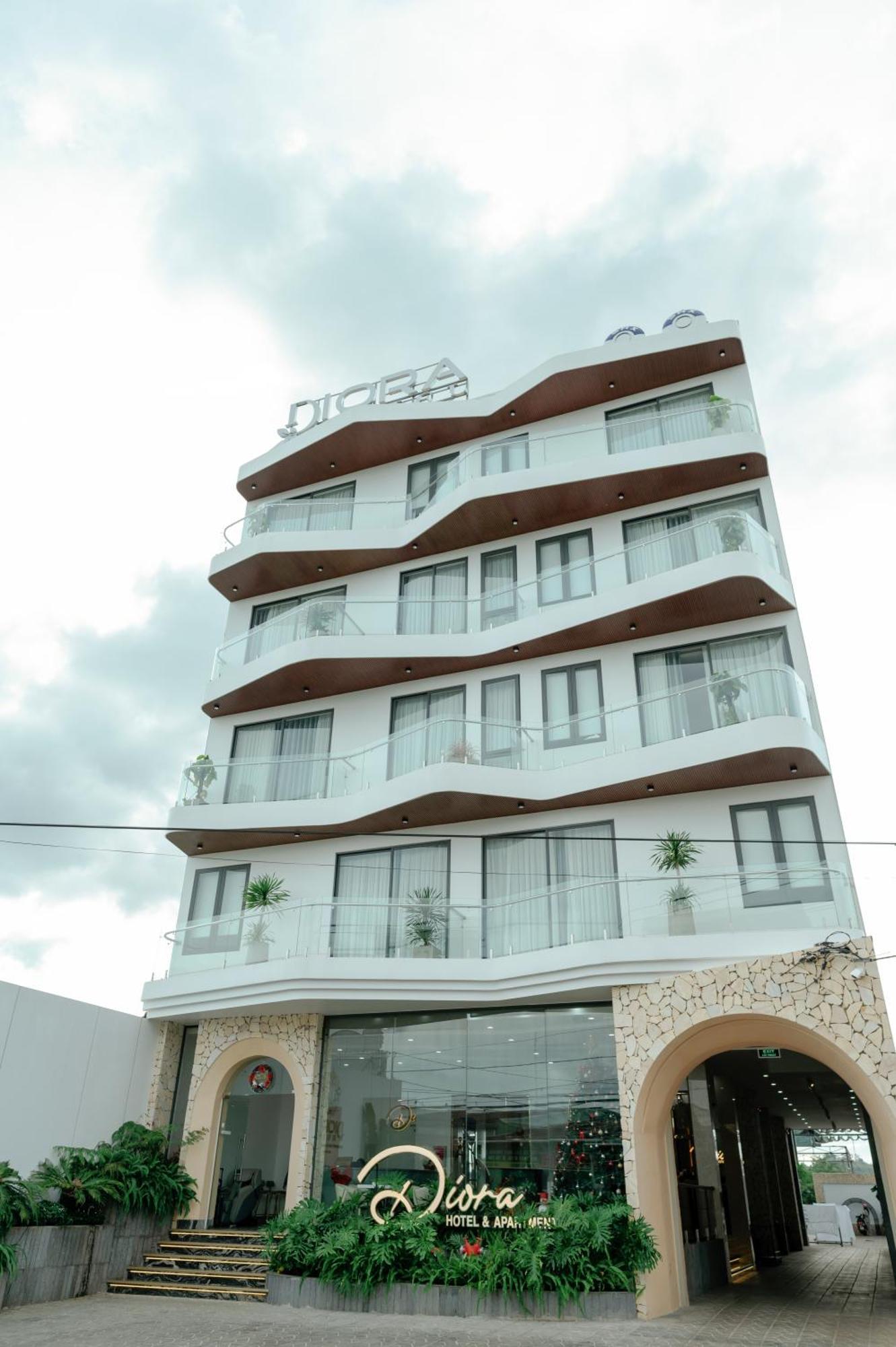 Diora Hotel Pleiku By Hos Exterior foto